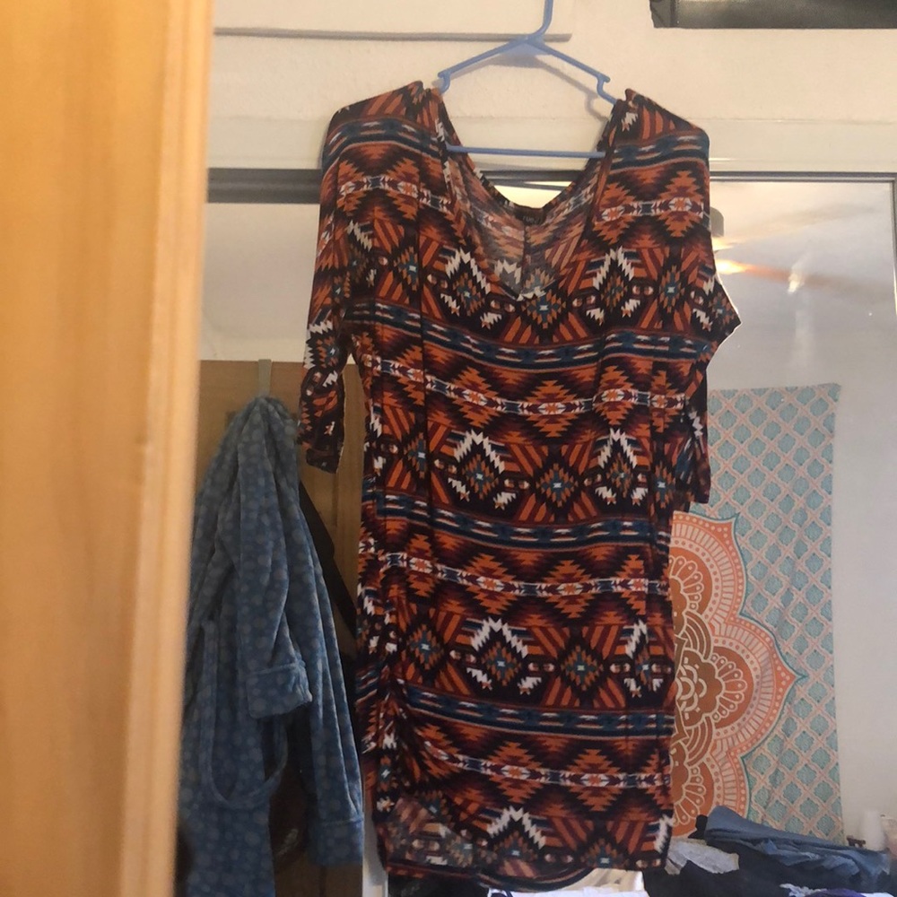 Long Half-Sleeved Body-Con Shirt